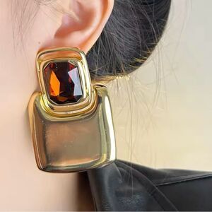 Bold Gold-Tone Geometric Earrings with Amber Accent